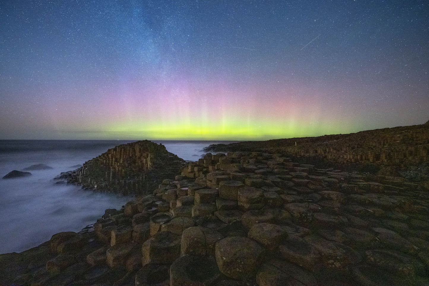 Giants Causeway, Northern Lights, Northern Ireland